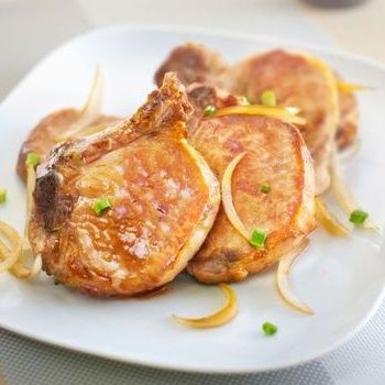 Tumisan Babi dengan Bawang