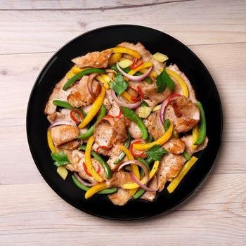 Tumis Leher Babi dengan Saus Lada Hitam