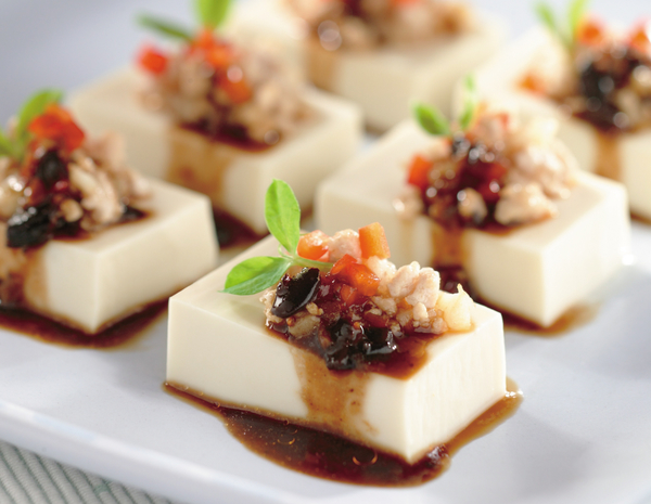 Tahu Rebus dengan Babi Cincang