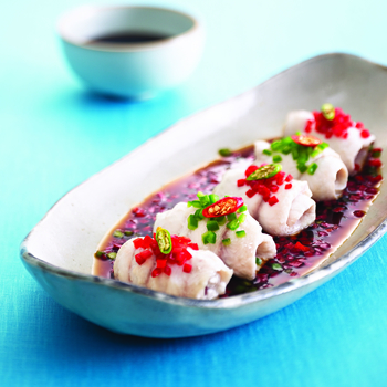 Ikan Kukus gulung dalam Saus Kedelai  Musiman untuk Seafood