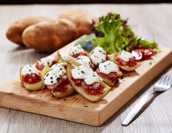 Kulit kentang panggang dengan saus Char Siu