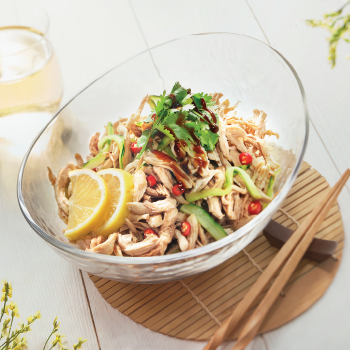 Hot and sour shredded chicken