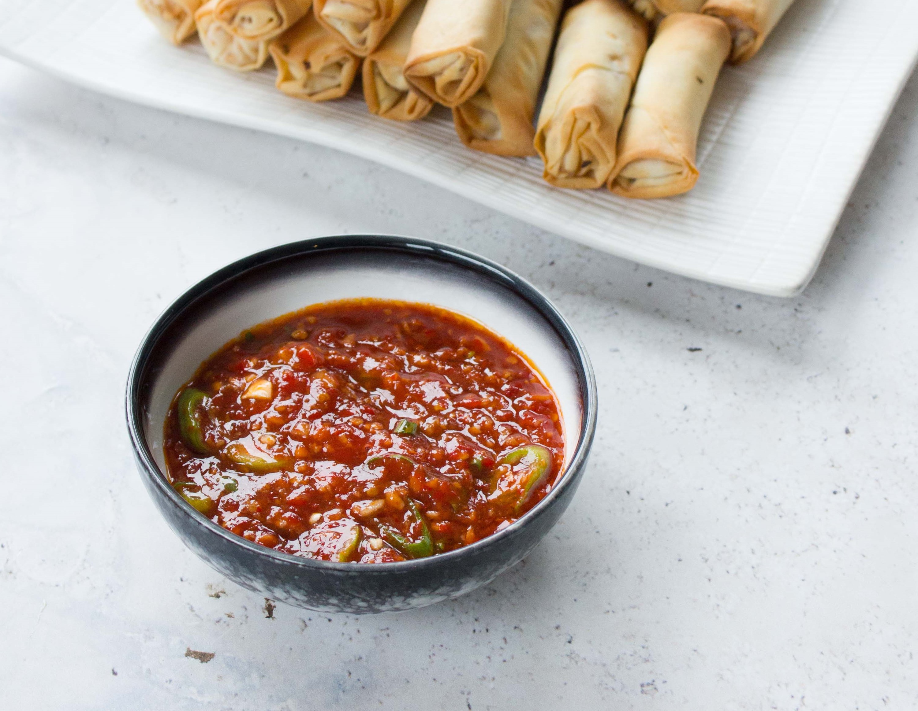 Lee Kum Kee Chilli Garlic Dipping Sauce-9