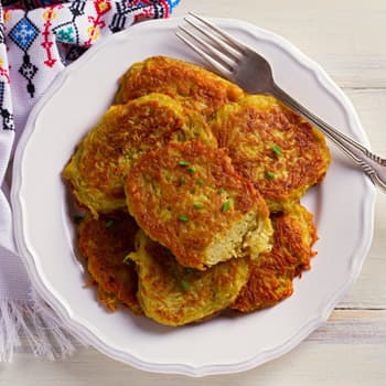 Crispy Vegetable Cakes with Sweet and Sour Dipping Sauce