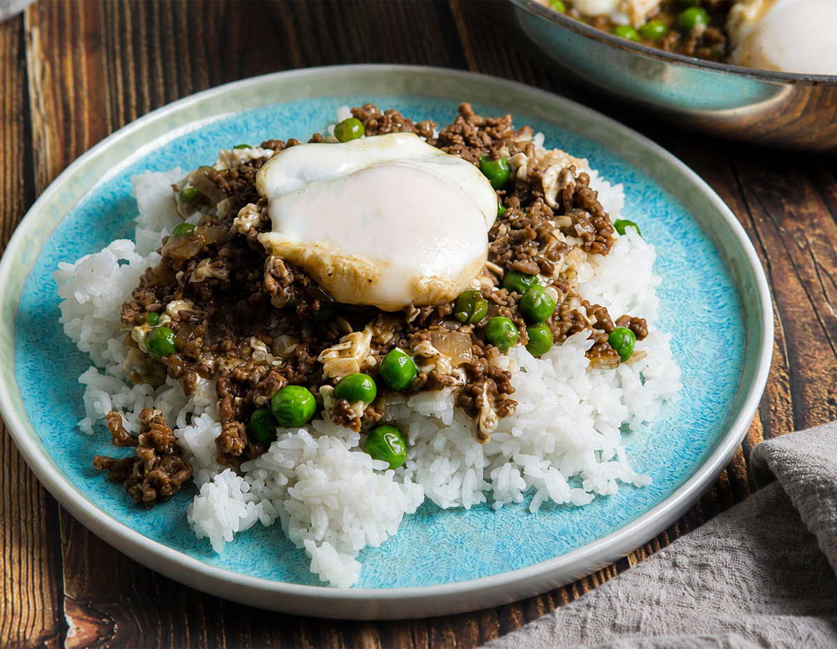 A ground beef rice bowl recipe for Cantonese style minced beef and egg over rice.