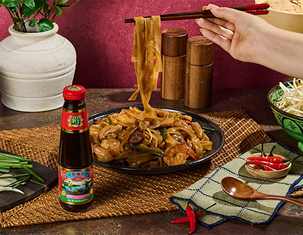 A Char Kway Teow recipe for Malaysian rice noodles.