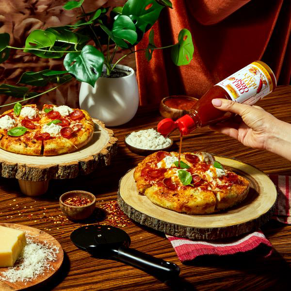 Chili-Crisp-Hot-Honey-Sauce-20oz_lifestyle_-20