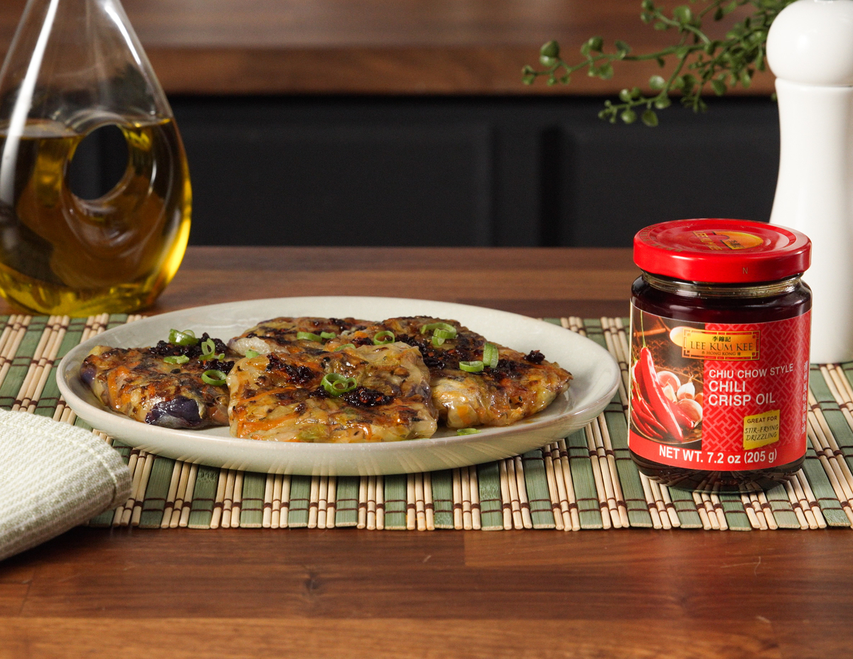 A crispy rice paper dumplings recipe with Lee Kum Kee chili crisp oil for dipping.