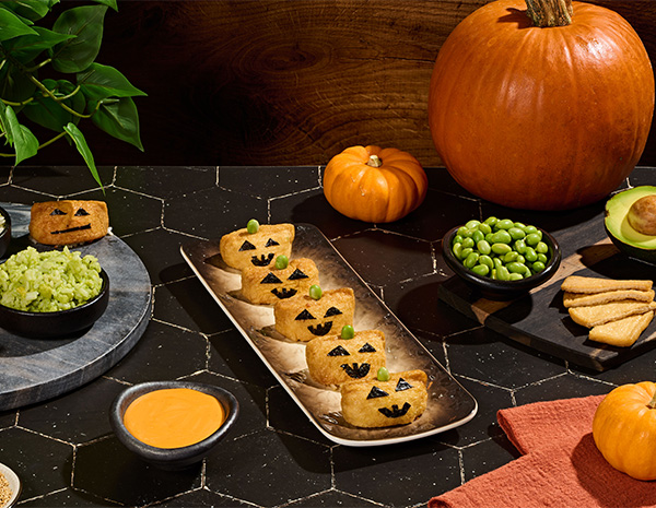 An inari sushi recipe turned into a spooky Halloween recipe.