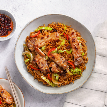 Pork Chop with Stir-fried Instant Noodles in Spicy Seafood XO Sauce