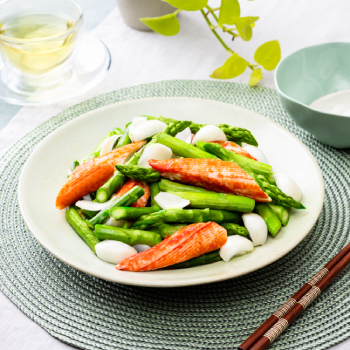Stir fry Crab Sticks with Asparagus and Lily Bulbs