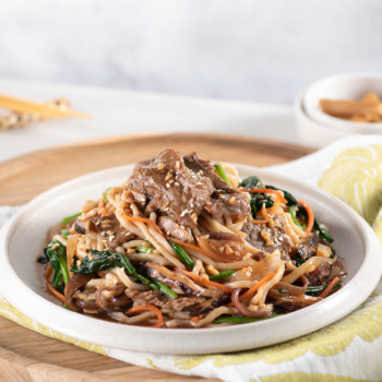 Mie Konjak ala Korea dengan Daging Sapi