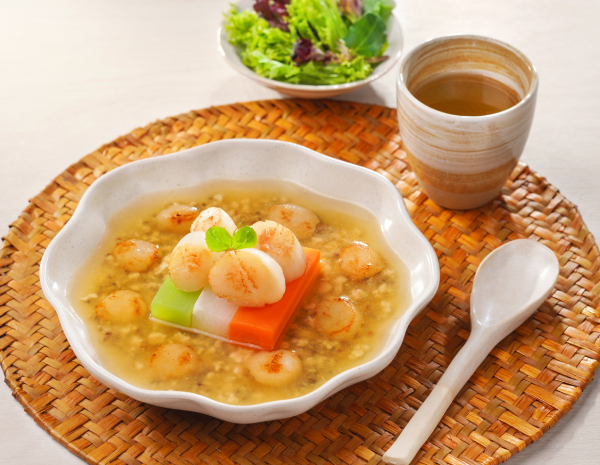 三色藜麥雞湯浸帶子