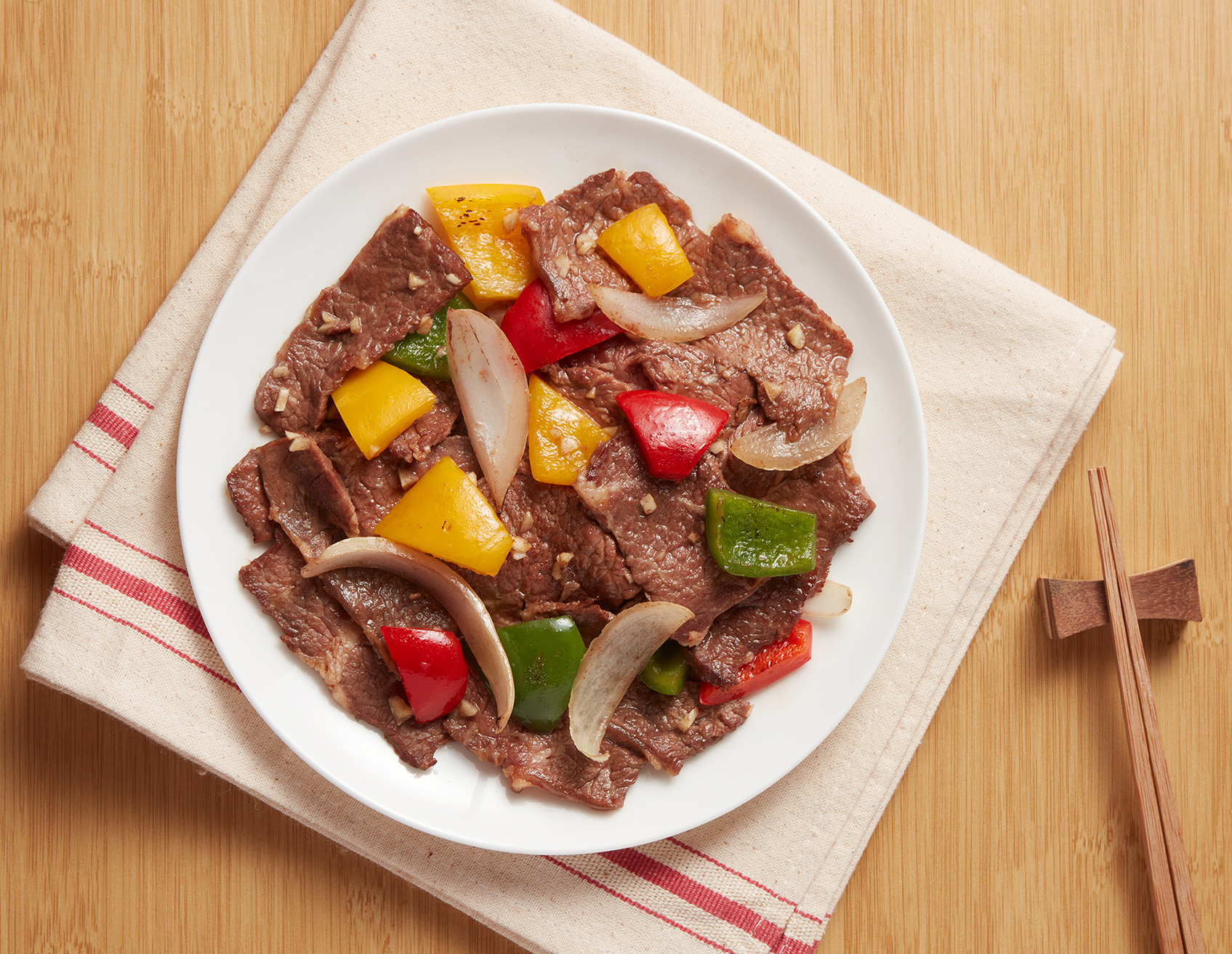 Stir-fried beef with Honey pea and Lily Bulb