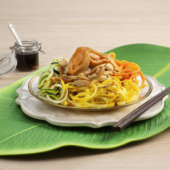 Abalone dan ayam Zoodles