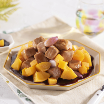 Diced Berkshire Pork with peach in sweetened vinegar sauce