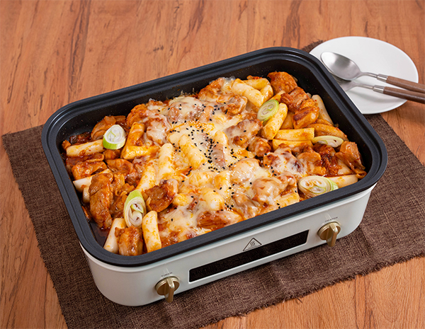 Korean Spicy Chicken Cheese Rice Cake