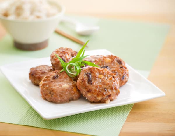 Pan-fried Minced Pork with Shiitake Mushroom and Water Chestnut