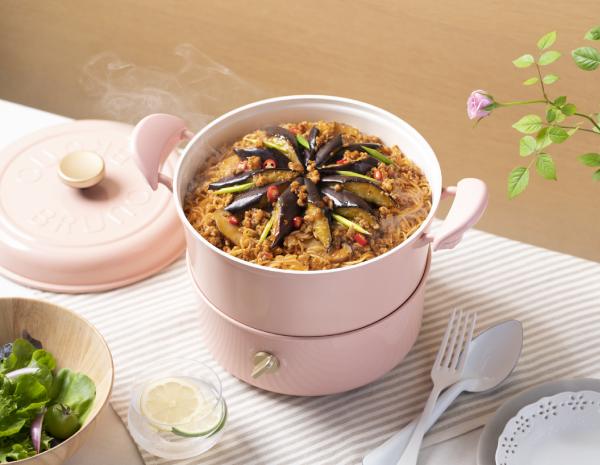 HK_Recipe_600_Fried Rice Noodles with Spicy Eggplant and Pork