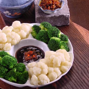 花野菜のオイスターソース添え