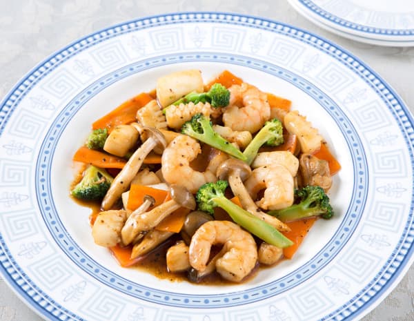 シーフードのうま辛黒胡椒炒め