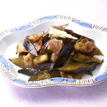なすとベーコンの炒め物（生姜風味）