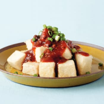 마늘콩 소스를 곁들인 두부구이