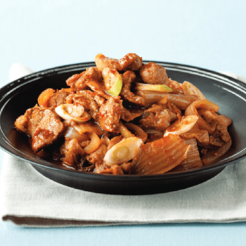 노추로 맛을 낸 묵은지 목살찜