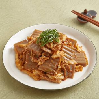 도토리묵 김치 무침