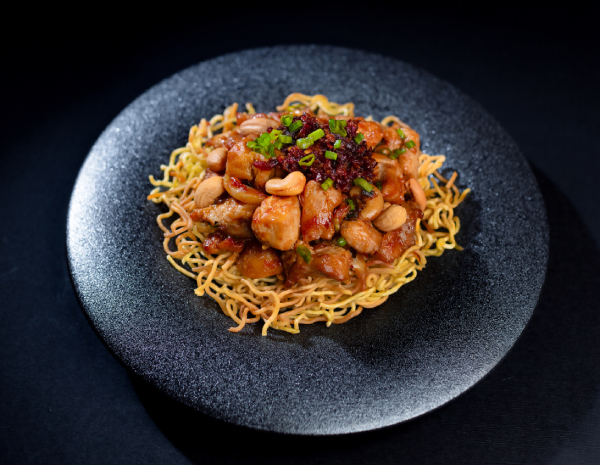宮保雞丁炒麵