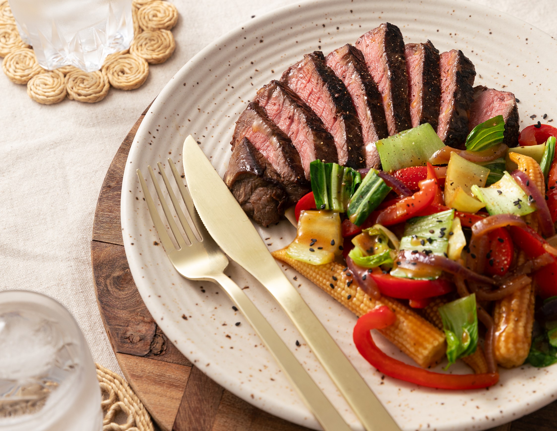 LKK  hoisin beef  vegetables  angle 600x465