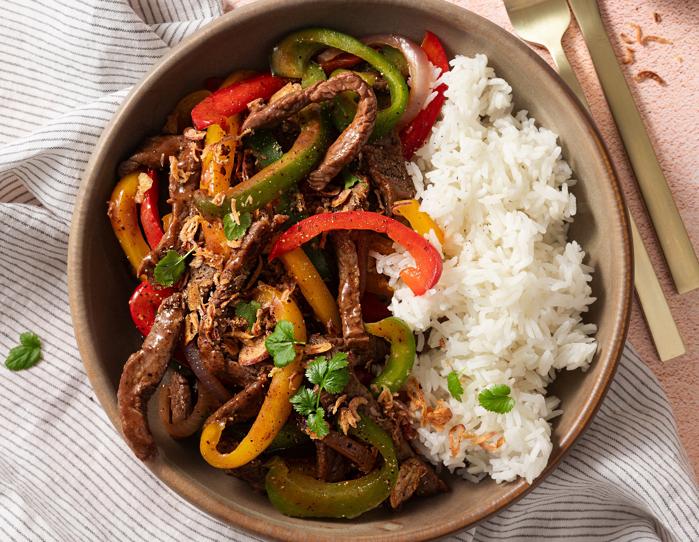 LKK  stir fried beef  capsicum  flatlay 600x465
