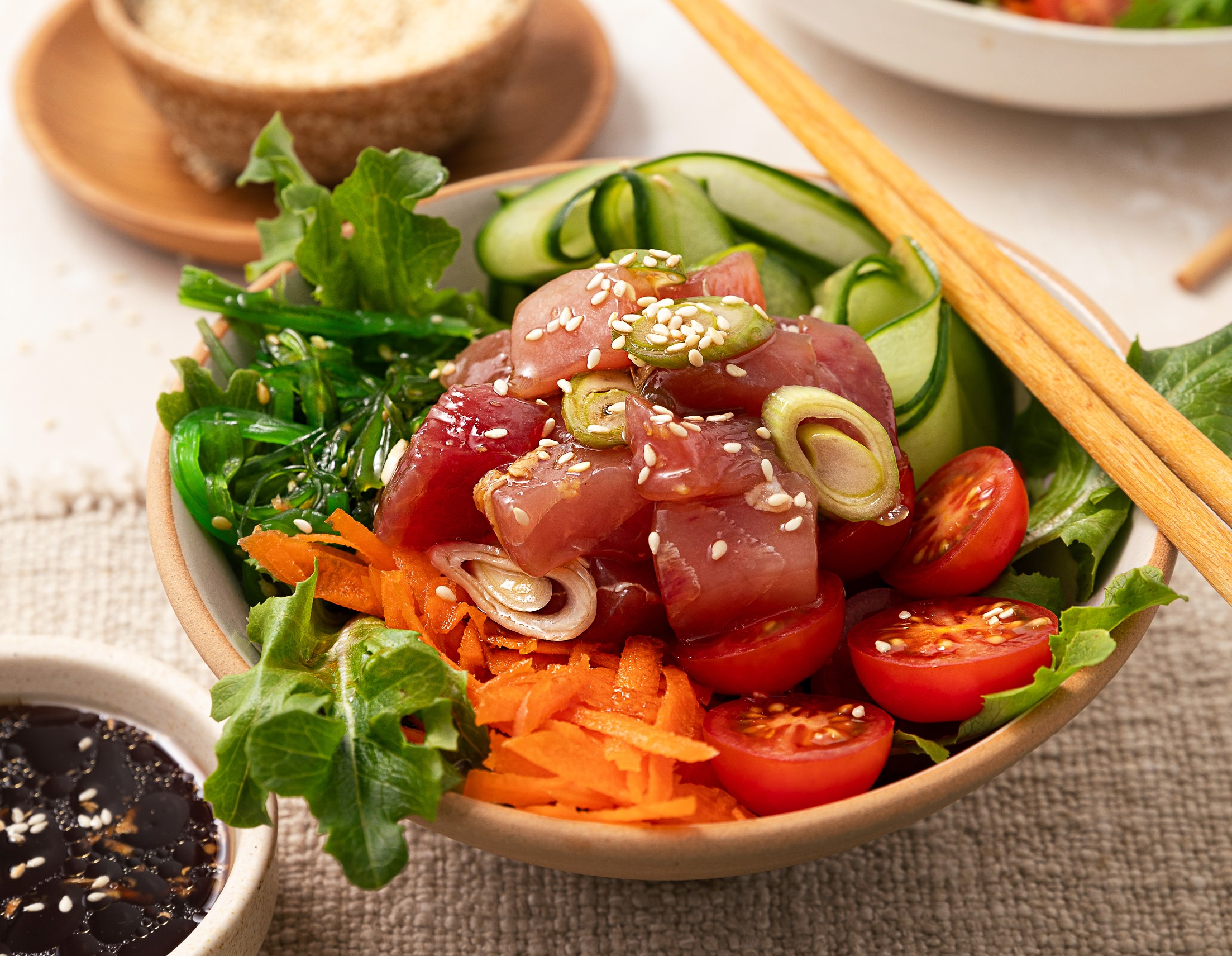 LKK - tuna poke salad - angle 600x465
