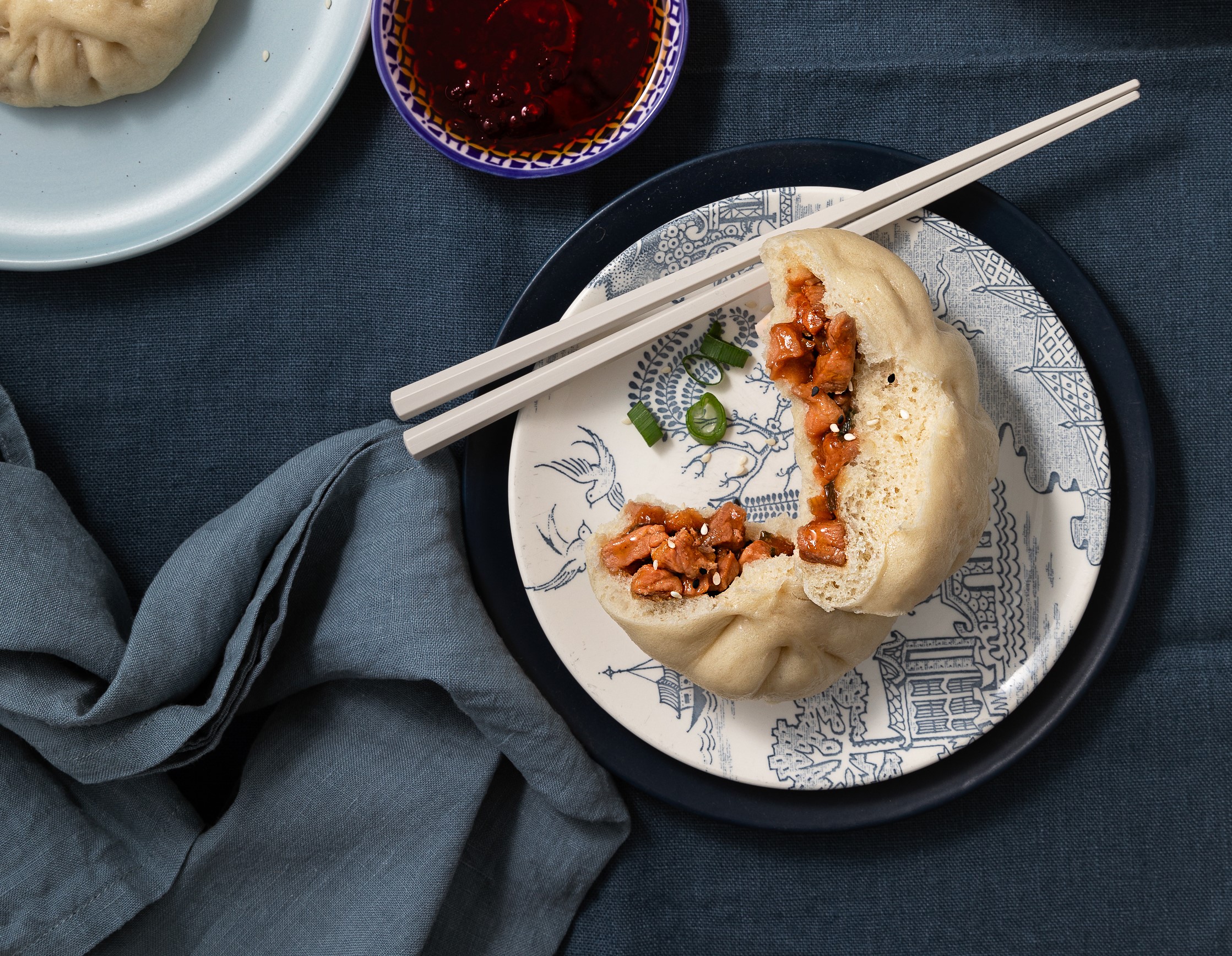 LKK Steamed pork buns - flatlay 600x465