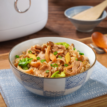 Oyster-Flavoured Matsusaka Pork Claypot Rice