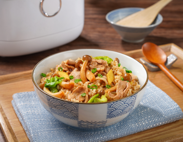 Oyster-Flavoured Matsusaka Pork Claypot Rice_600x465