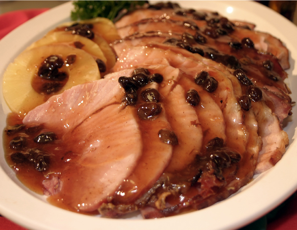 Recipe Baked Ham with Plum Raisin Sauce