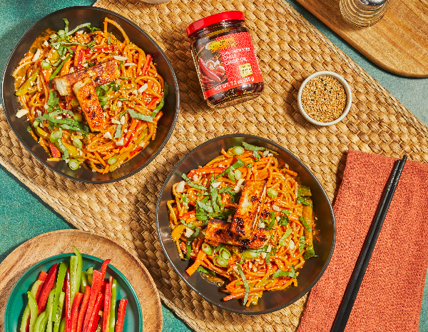 Recipe Chili Peanut Noodles with Halloumi