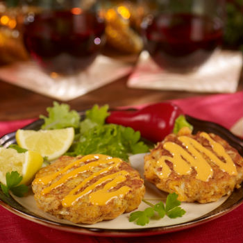 Recipe Christmas Crab Cakes with Sriracha Mayo