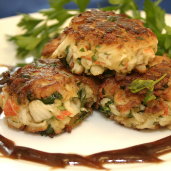 Recipe Crab Cakes with Chili Garlic Sauce