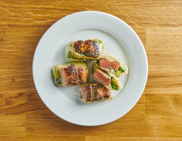 Recipe Crispy Salmon Rice Paper Rolls