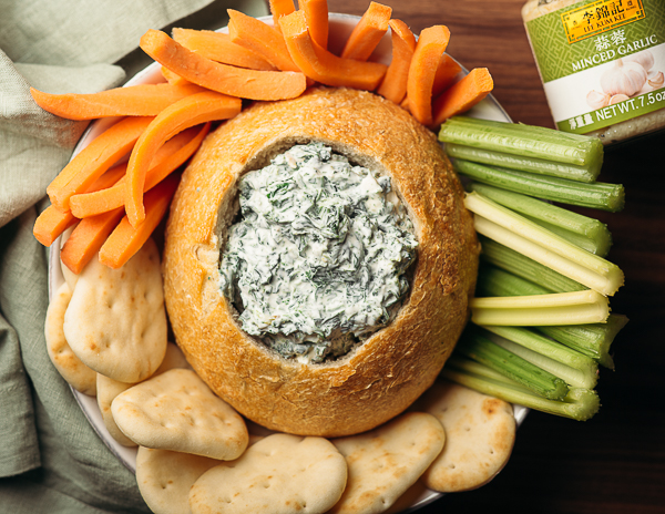 Recipe Garlic & Spinach Dip in a Bread Bowl