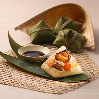 Recipe Rice Dumplings with Golden Oysters and Dried Scallops
