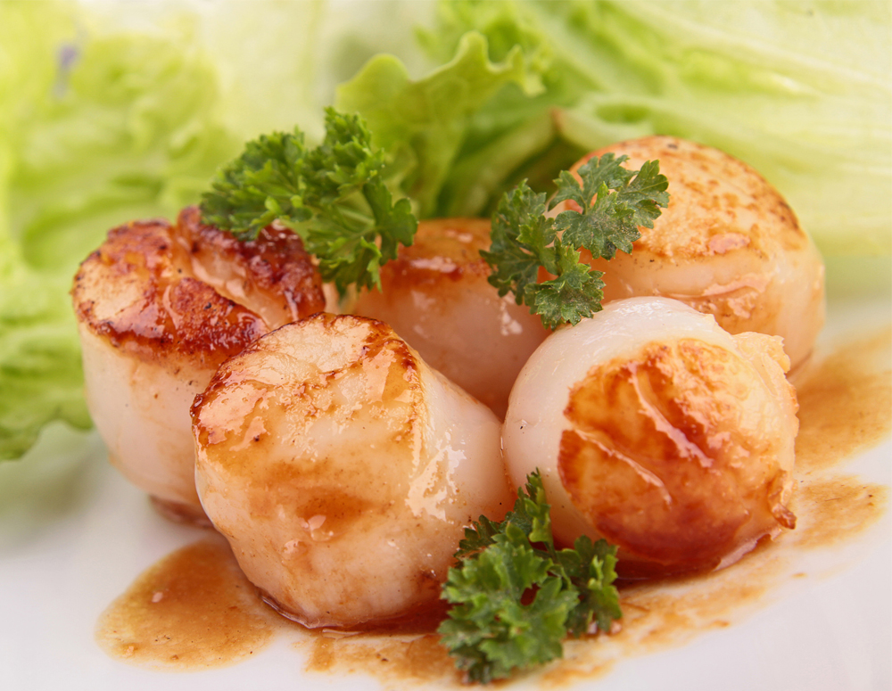 Recipe Seared Scallops with Sauteed Napa Cabbage and Shitake Mushrooms
