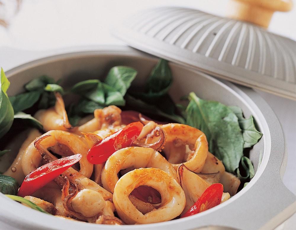 Recipe Squid and Onion Hot Pot with Chili Garlic Sauce