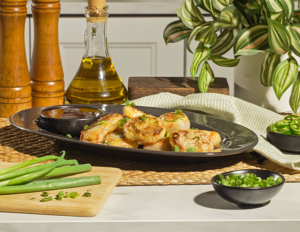 The rice paper recipe trend in crab rangoon form.