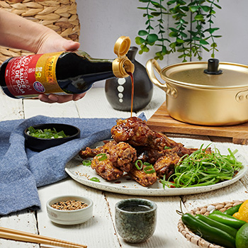  Une recette d'ailes de poulet pour des ailes de soja et d'ail de style coréen classiques.