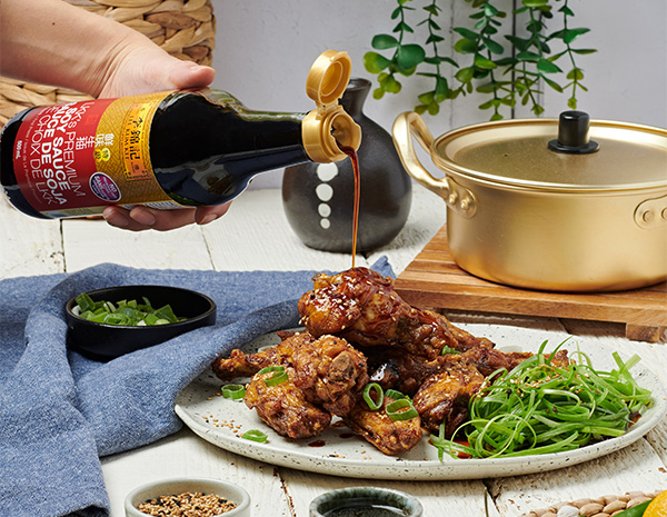 Une recette d'ailes de poulet pour des ailes de soja et d'ail de style coréen classiques.