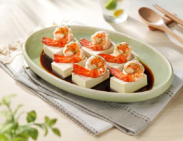 Steamed Tofu with Shrimps in Salt Reduced