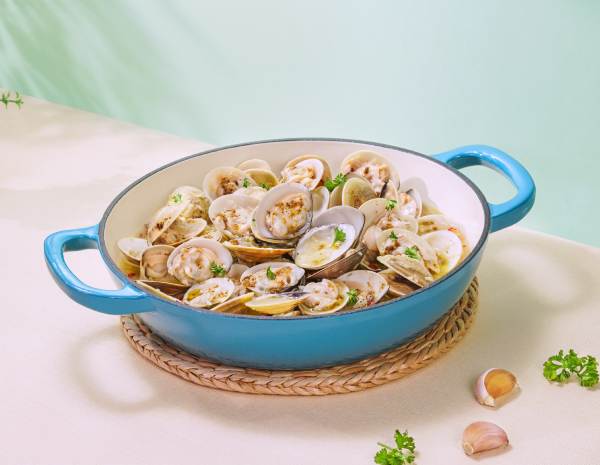 Green Peppercorn White Wine Clams_600
